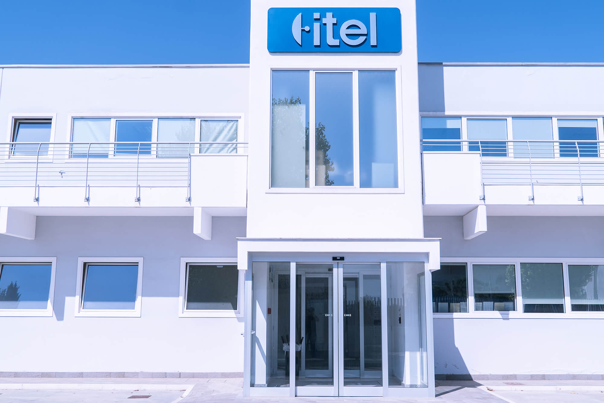 itel-facciata