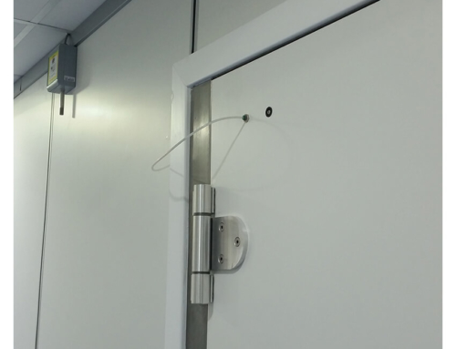 Automatic RF door for MRI applications